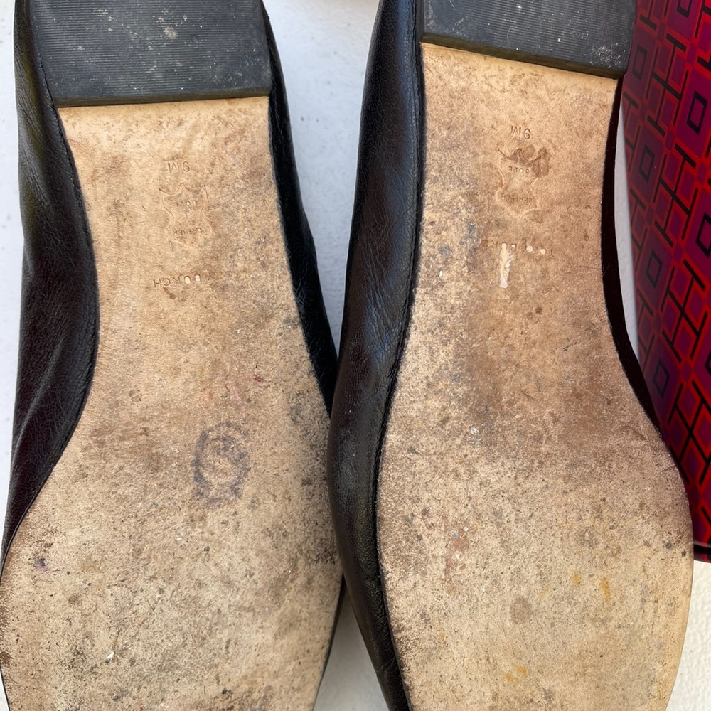 Tory Burch Black Leather Flats with Gold Emblem - Picture 2 of 3